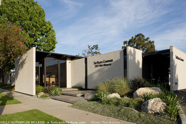 1960’s International style office building